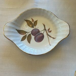 Vintage Royal Worcester Evesham Gold Edge 71/2" Eared Round Fine Porcelain Dish